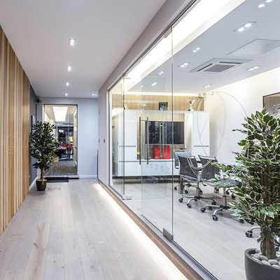 एल्यूमीनियम फ्रेम ग्लास कक्ष दीवारें आयाम दरवाजे के साथ अनुकूलित