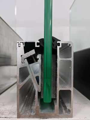 एल्यूमीनियम यू चैनल ग्लास बैलस्ट्रेड आउटडोर के लिए मौसम प्रतिरोधी