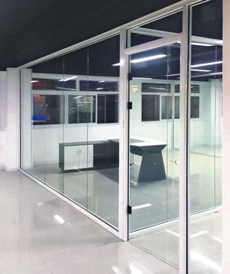 आइसोलेटेड टेम्पर्ड क्लियर ग्लास एल्यूमीनियम स्विंगिंग किचन दरवाजे अनुकूलित