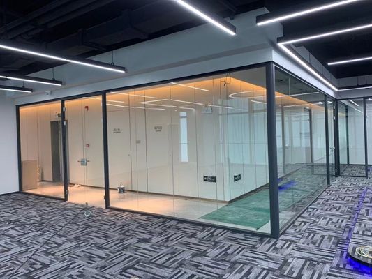 सुरक्षा एल्यूमीनियम फ्रेम स्विंग दरवाजा फ्लोरोकार्बन कोटिंग के साथ अनुकूलित