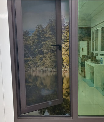 आधुनिक एल्यूमीनियम स्विंग विंडो लंबे समय तक चलने वाली इनडोर केसमेंट विंडो