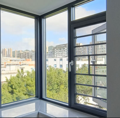 अनुकूलन योग्य 1.2 मिमी एल्यूमीनियम कैसमेंट स्विंग विंडो आधुनिक डिजाइन