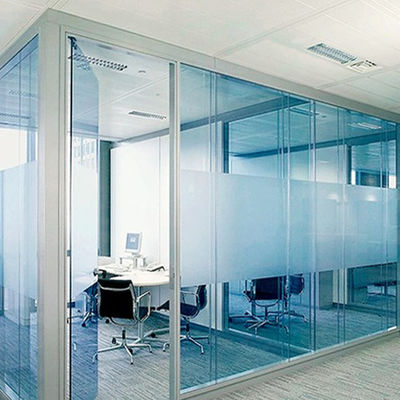 एल्यूमीनियम फ्रेम के साथ घरेलू उपयोग के लिए रंगीन ग्लास आंतरिक ग्लास विभाजन