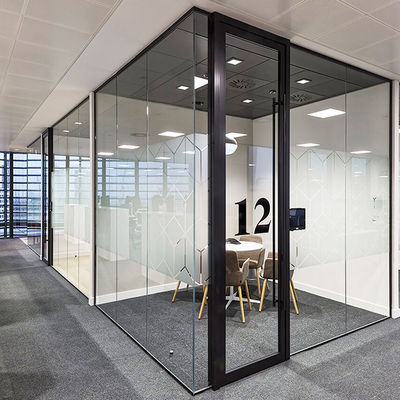 ध्वनिरोधी कार्यालय कांच विभाजन दीवारें पाउडर लेपित एल्यूमीनियम प्रोफाइल दरवाजा के साथ