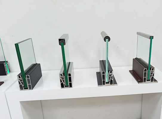 एल्यूमीनियम यू चैनल ग्लास बैलस्ट्रेड आउटडोर के लिए मौसम प्रतिरोधी