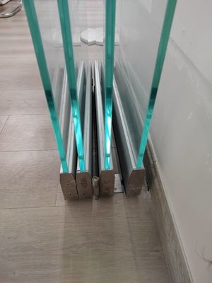 वाणिज्यिक भवनों के लिए अछूता ग्लास एल्यूमीनियम द्विगुना बाहरी दरवाजे ऊर्जा डिजाइन