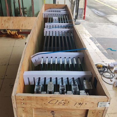 कस्टम आकार एल्यूमीनियम द्विगुना बाहरी दरवाजे टिकाऊ बहु-पैनल थर्मल इन्सुलेशन