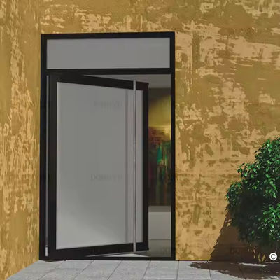 4-12 मिमी डबल ग्लेज़िंग एल्यूमीनियम पिवोट डोर के साथ पारदर्शी ग्लास और स्टेनलेस स्टील स्क्रीन नेट सामग्री