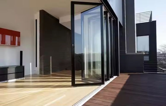 बाहरी एकॉर्डियन प्रवेश द्वार तह दरवाजा एल्यूमीनियम ग्लास तह दरवाजे वेरंडा के लिए