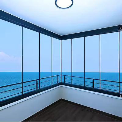 फ्रेम रहित स्लाइडिंग फोल्डिंग टेम्पर्ड ग्लास डोर पर्दा, बालकनी विभाजन दरवाजा