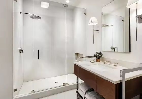 अनुकूलन योग्य हार्डवेयर और 24 घंटे ऑनलाइन समर्थन के साथ फ्रेमलेस ग्लास वॉल सिस्टम