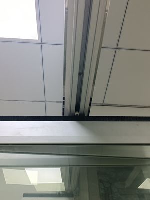 तूफान प्रतिरोधी टेम्पर्ड ग्लास द्विगुट दरवाजा उच्च सुरक्षा अनुकूलन योग्य